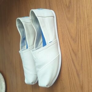 Toms Slip Ons